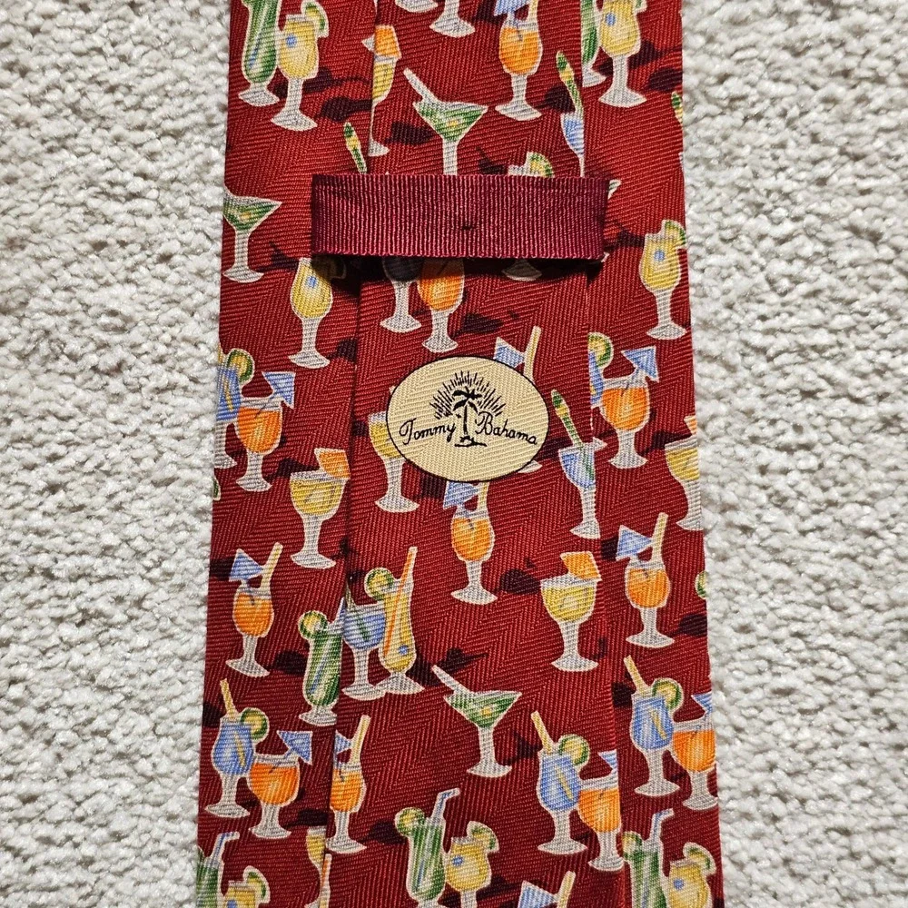 Tommy Bahama Mens‎ Silk Cocktail Drink Print Necktie Burgundy